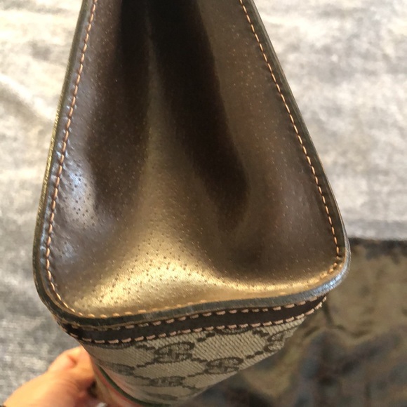 Vintage Gucci Pouch - Picture 16 of 17